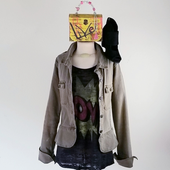 Stranded POW! ⚡ Top - Picture 7 of 8